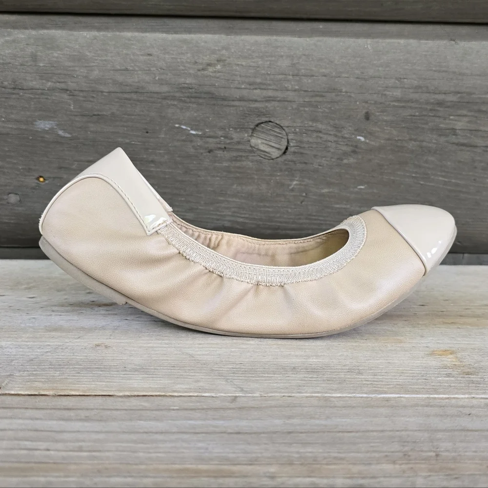 Dexflex Comfort Claire Classic Minimalist Capped Toe Comfort Ballet Flats 8M